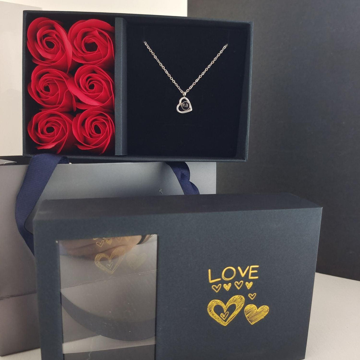 Colar Momentos Eternos - Foto Personalizável + Caixa Com Rosas