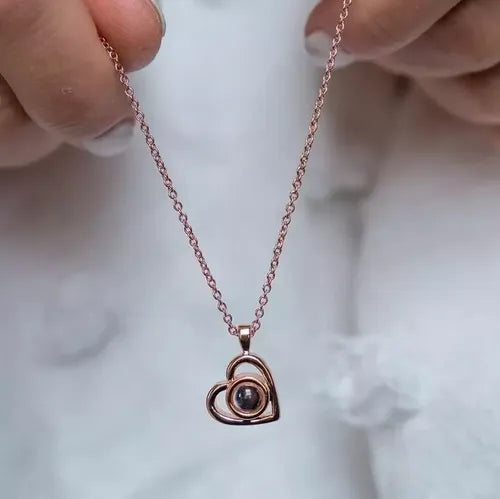 Colar Momentos Eternos - Foto Personalizável + Caixa Rosa Encantada